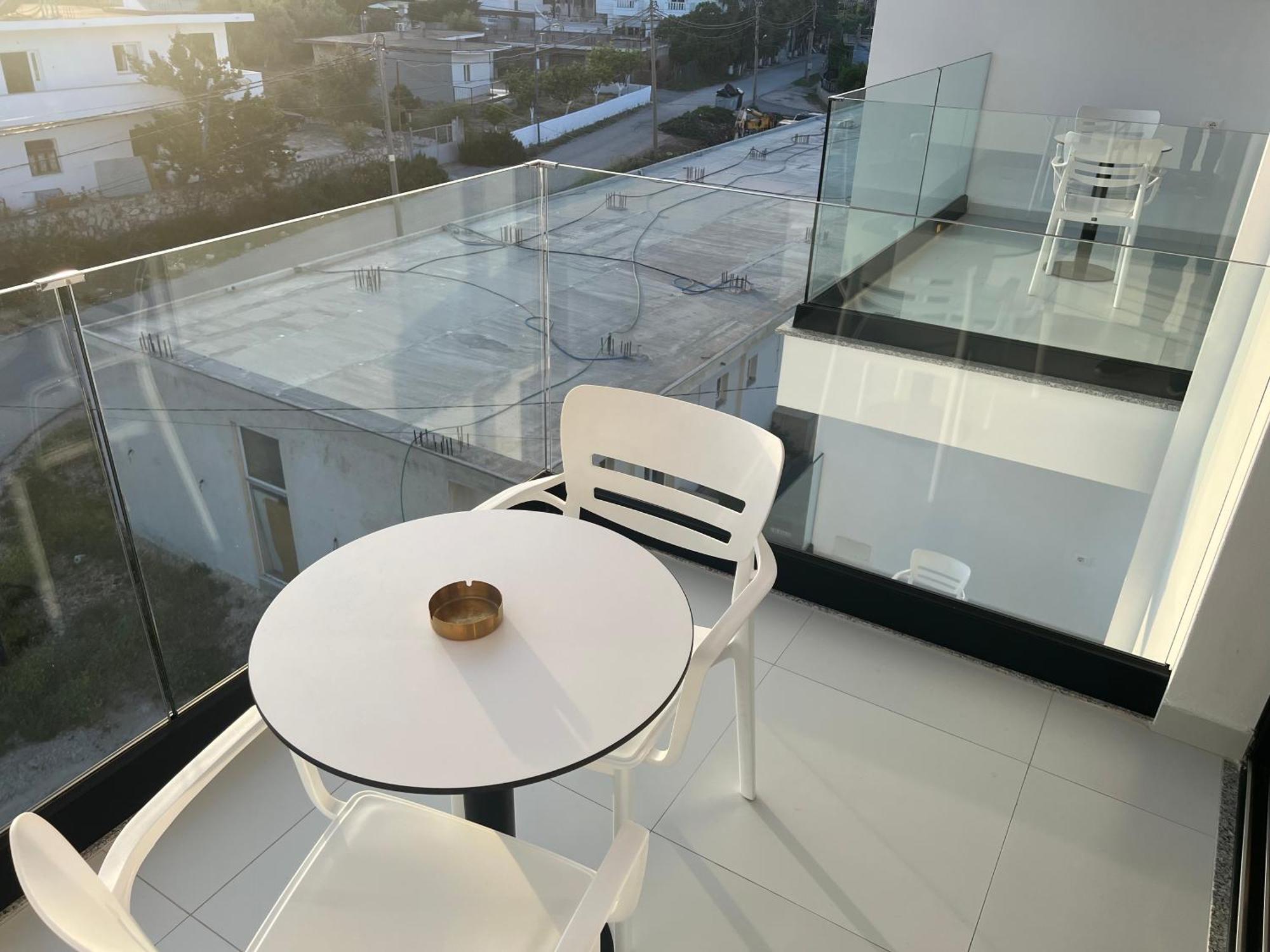 Agimi Hotel Εξαμίλιο Εξωτερικό φωτογραφία